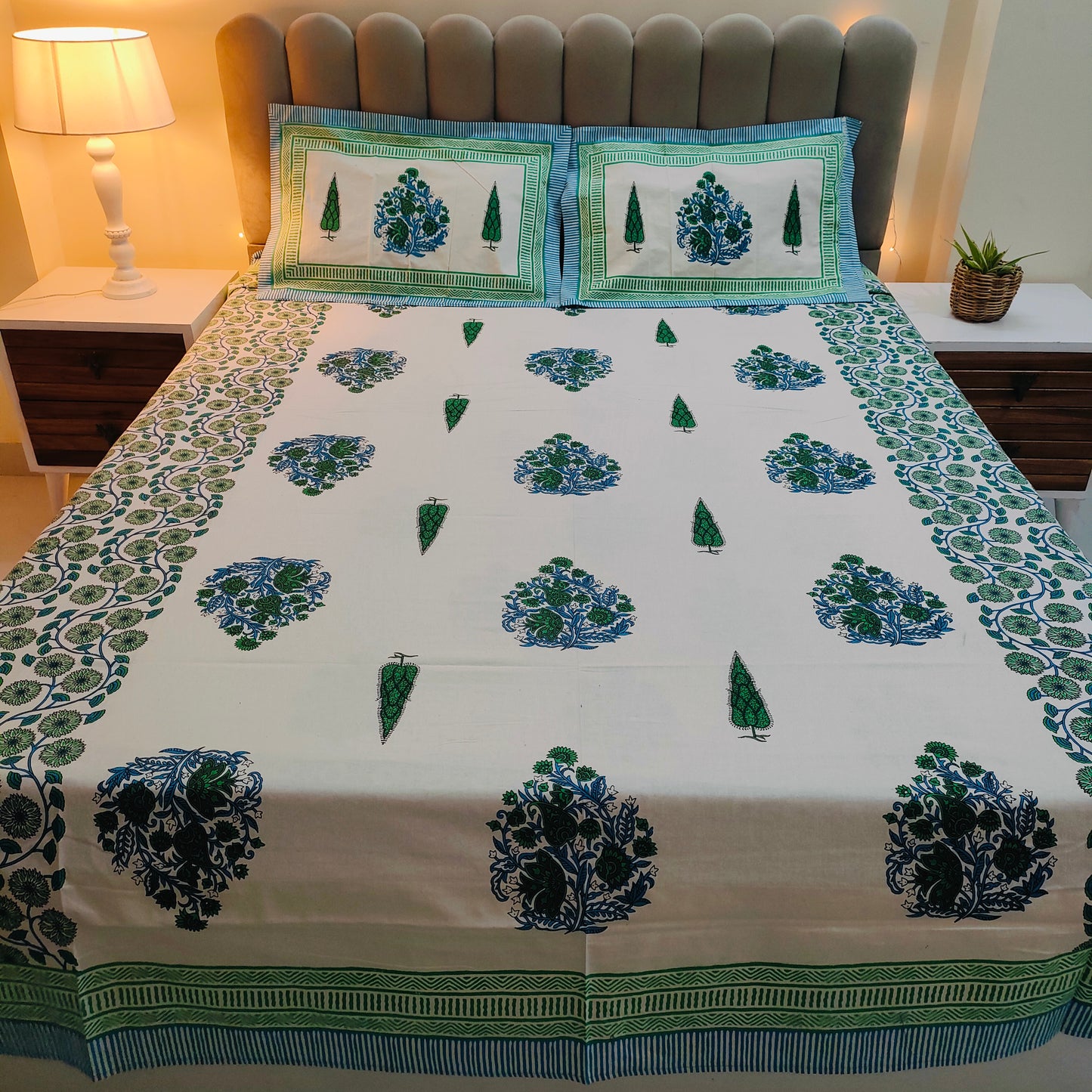 Surajmukhi 100% Cotton Bedding set | Queen size